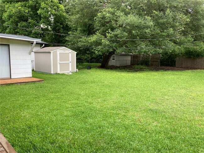 Foto del edificio - 7706 Rutgers Ave