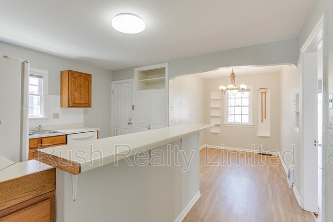 Foto del edificio - 3703 S Sherman St