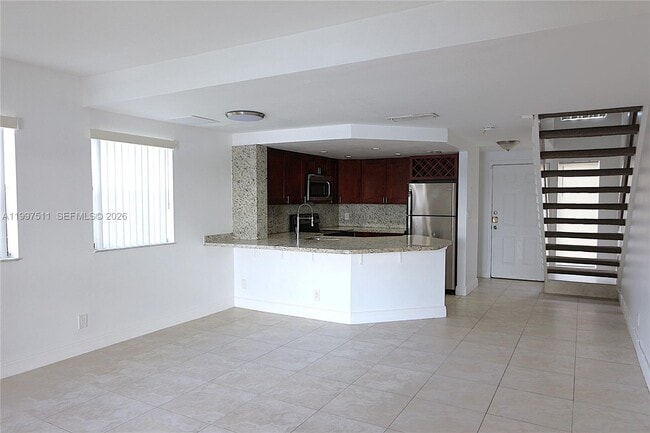 Building Photo - 5200 NW 31st Ave