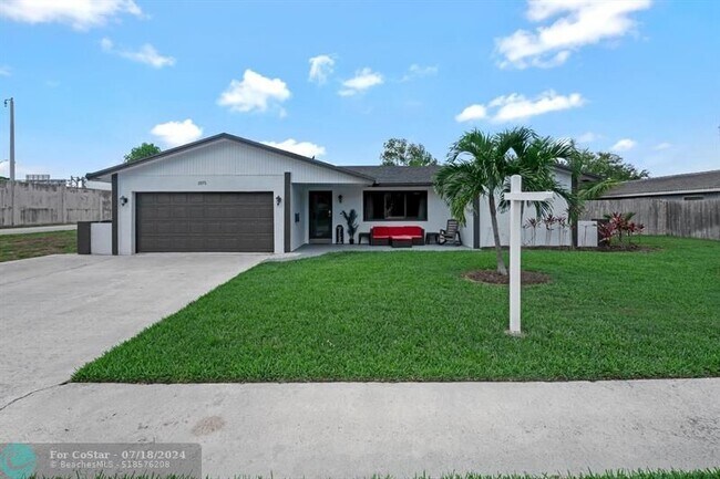 Foto del edificio - 1571 SW 13th St