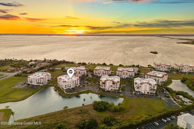 Foto del edificio - 8903 Laguna Ln