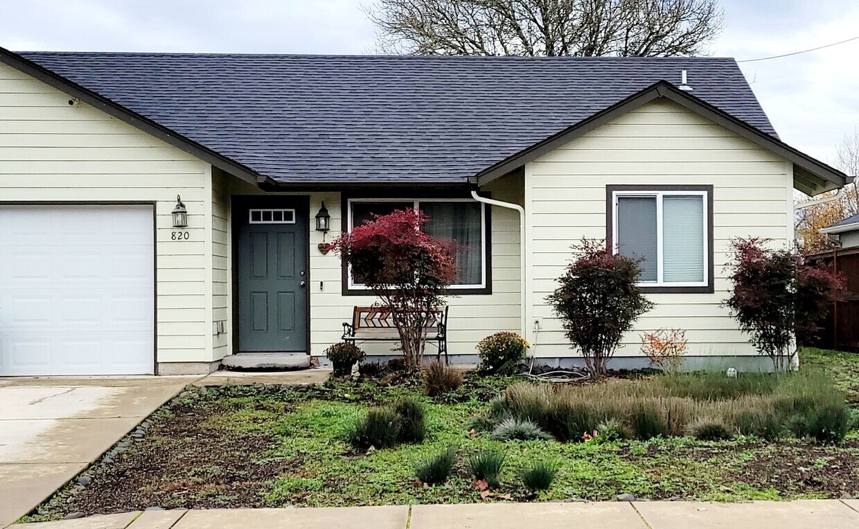 810820 Williams St, Eugene, OR 97402 Townhome Rentals in Eugene OR