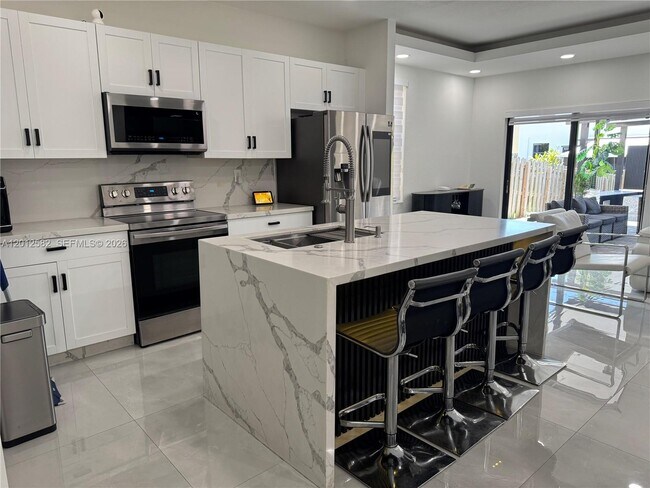 Foto del edificio - 25232 SW 107th Ave