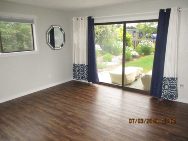 Foto del edificio - 40 Meadow Lark Ln
