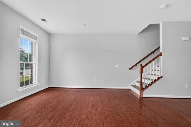 Building Photo - 43845 Centergate Dr