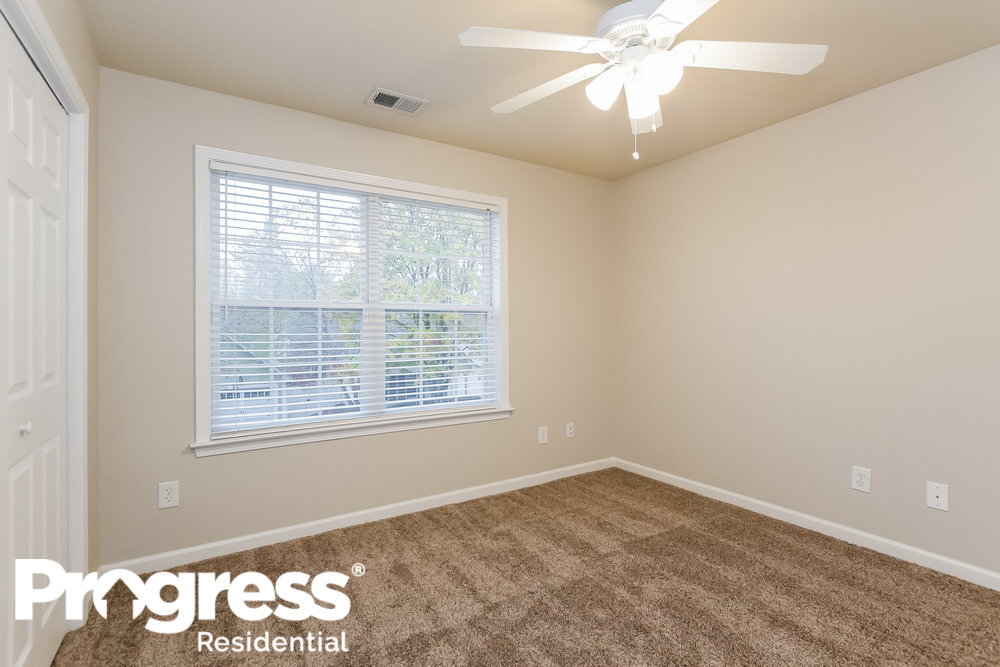 Primary Photo - 203 Highland Falls Dr
