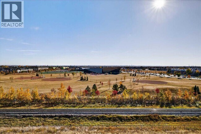 Photo du bâtiment - 355 Clareview Station Dr NW