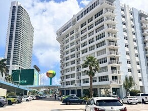 Building Photo - 1801 S Ocean Dr