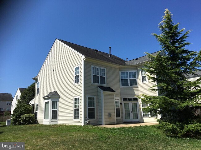 Building Photo - 12308 Tanalian Falls Ln