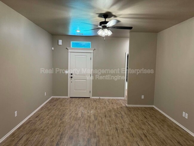 Building Photo - 29174 Osage Hls Dr