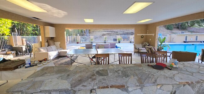 Building Photo - 3803 Lightning Ridge Way
