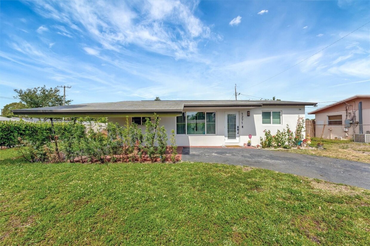 Primary Photo - 1271 NW 31st Way