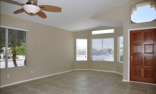 Foto del edificio - Gorgeous 3bed/2bath Home In Peoria
