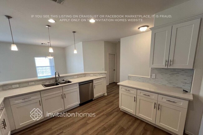 Foto del edificio - 15844 W Ventura St