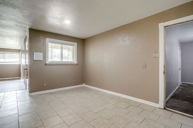 Foto del edificio - Coming Soon! MCM Benbrook Retreat