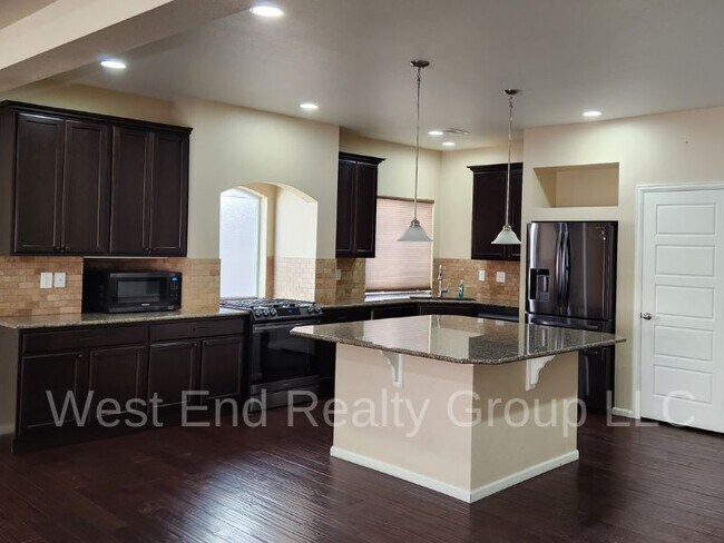 Foto del edificio - 4908 Saddlewood Circle