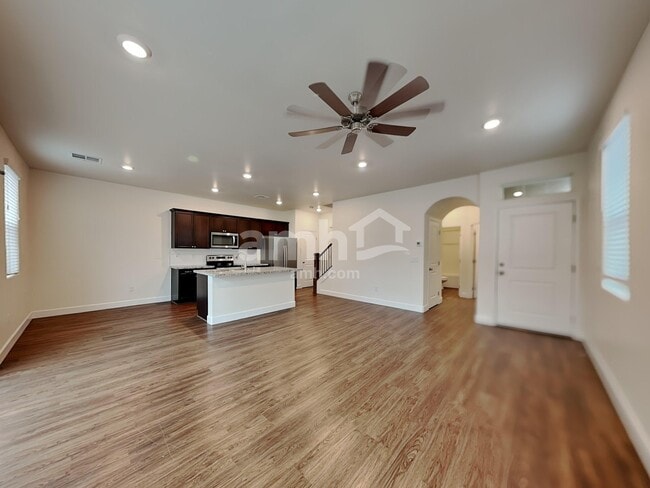 Foto del edificio - 1479 Garden Swing Ave