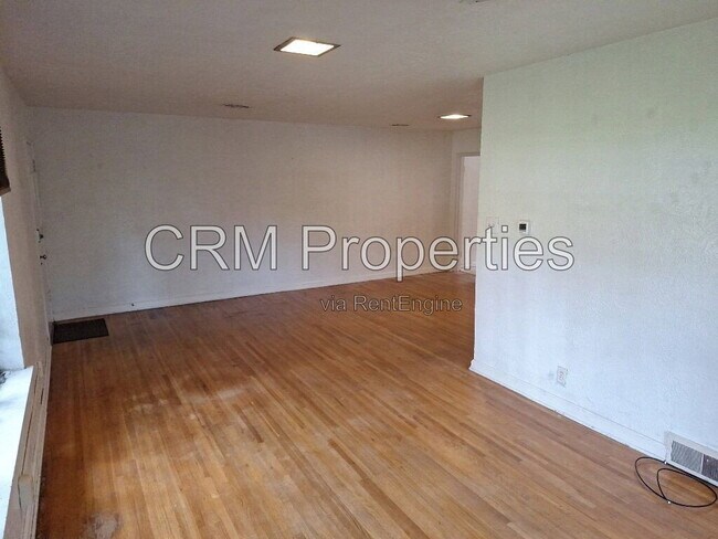 Foto del edificio - 2101 N Wheeling Ave
