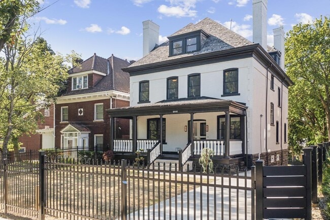 Building Photo - 5532 Forbes Ave