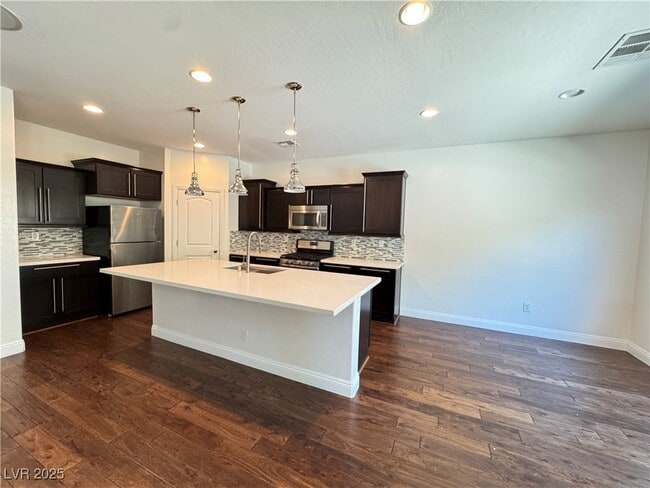 Building Photo - 2090 Morro Vista Dr
