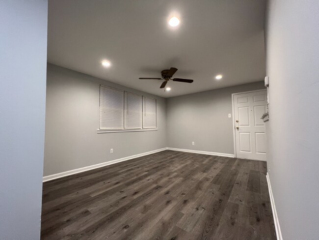 Foto del edificio - 10832 Harrow Rd