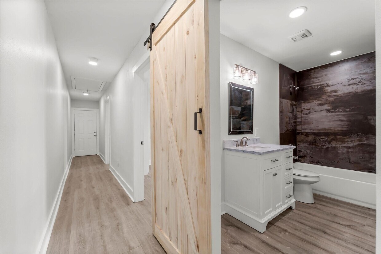 Foto principal - 4049 Lucille St