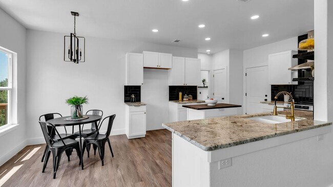 Foto del edificio - 105 Chesterfield Dr