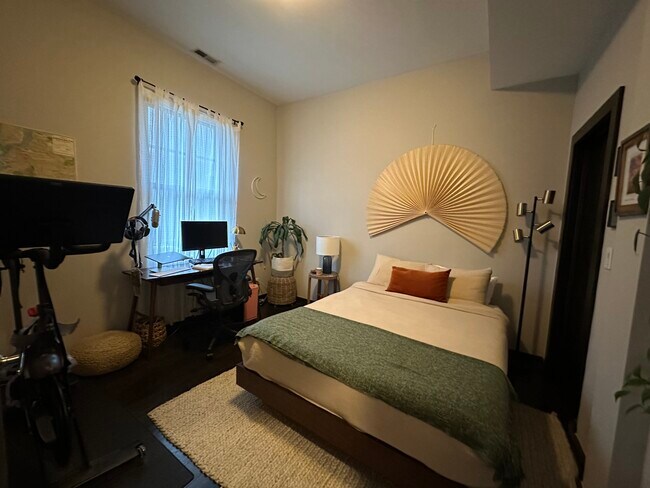 Foto del edificio - 2147 W North Ave