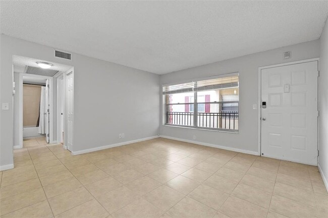 Building Photo - 3586 N University Dr