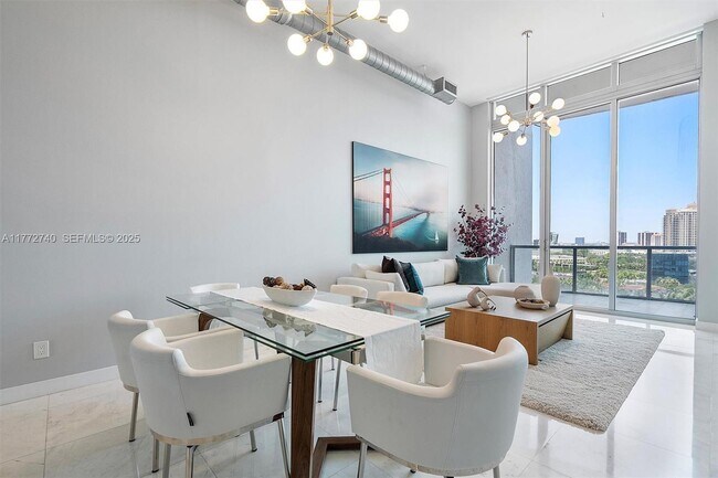 Foto del edificio - 3029 NE 188th St