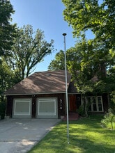 Building Photo - 5710 NW Verlin Dr