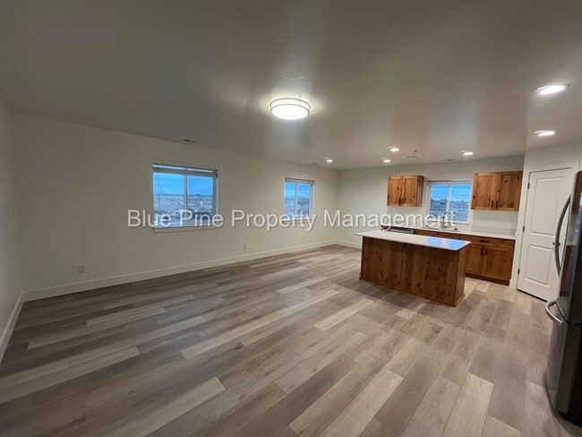 Building Photo - 6322 N Freedom Rd