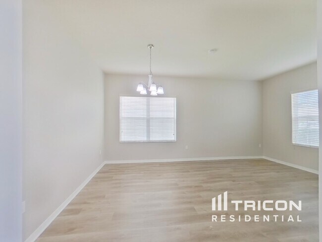 Foto del edificio - 3612 Bristol Cove Ln