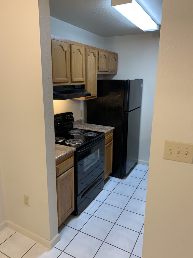 Building Photo - 2704 Wakefield Dr