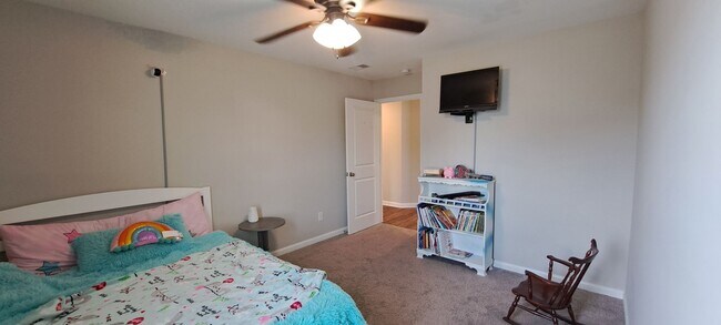 Foto del edificio - Wonderful Two Story Four Bedroom/ Two and ...