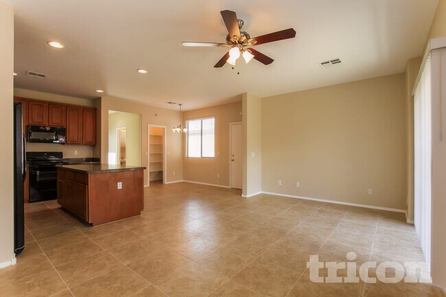 Foto del edificio - 9343 W Payson Rd