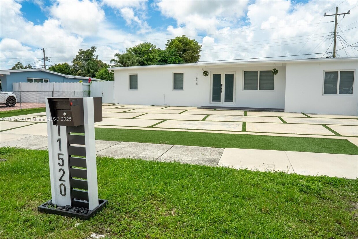 Primary Photo - 11520 SW 57th St