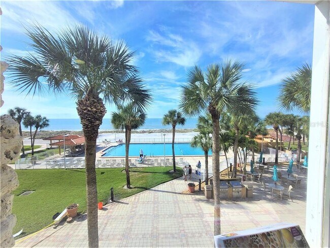 Foto del edificio - 880 Mandalay Ave