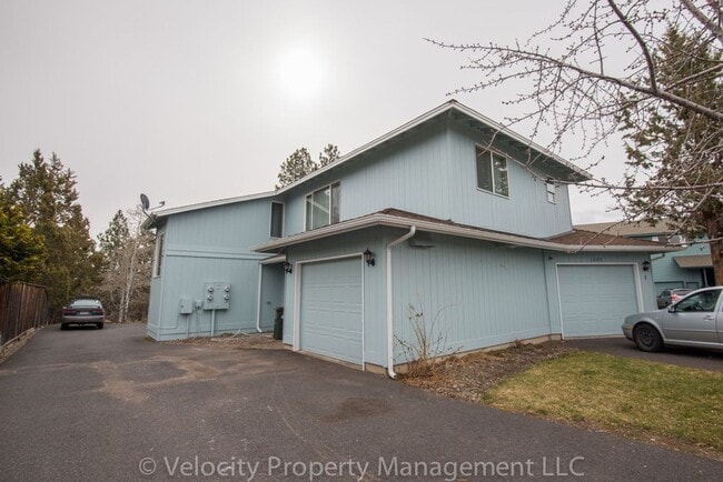 Building Photo - M150