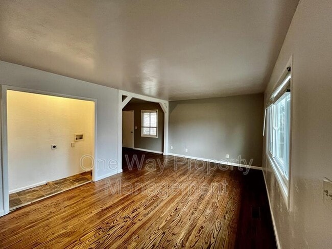 Building Photo - 2310 25th Street Rd