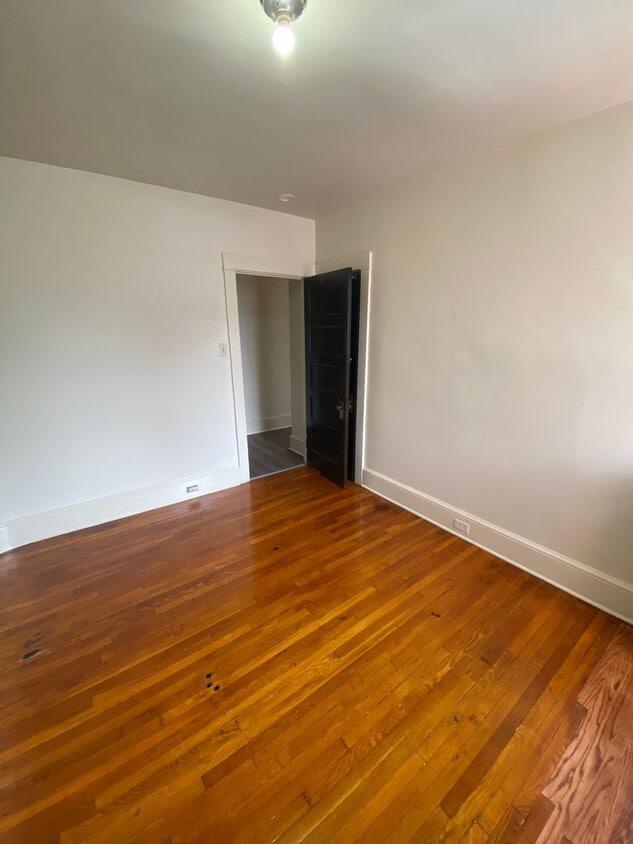 Primary Photo - 714 Columbia Ave