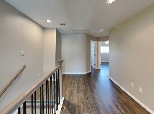 Foto del edificio - 179 Holly St