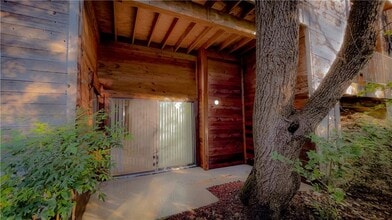 Building Photo - 8200 Neely Dr