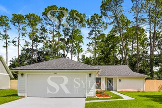 Building Photo - 3485 Docksider Dr N