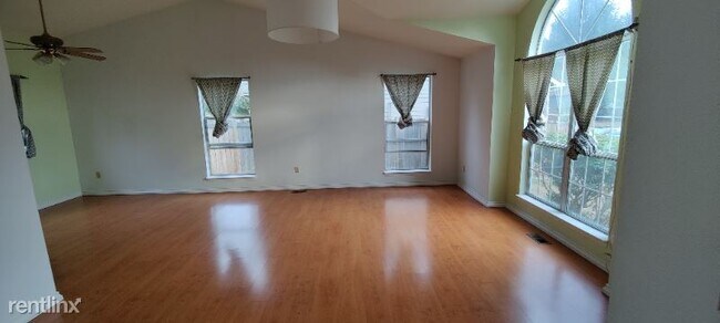 Foto del edificio - 4 br, 2 bath House - 12614 SE 223rd Dr