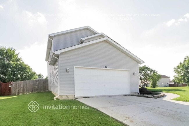 Building Photo - 1313 Lasser Dr