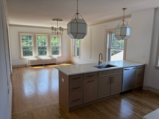 Foto del edificio - 531-539 Hinman Ave