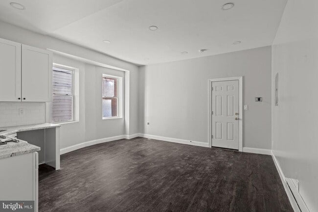Building Photo - 5237 Chester Ave