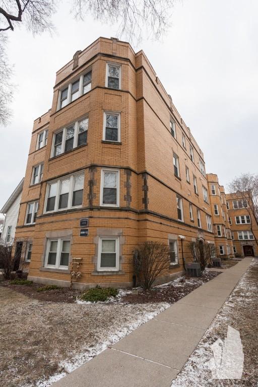 Building Photo - 4810 N Paulina St