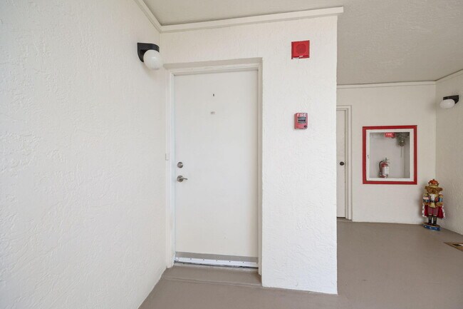 Foto del edificio - 10044 S Ocean Dr
